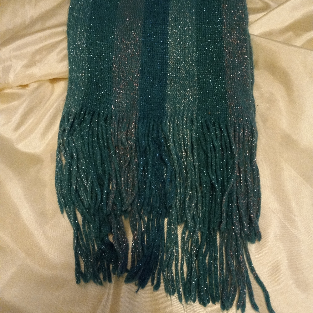 Women's thick teal and silver scarf with fridges